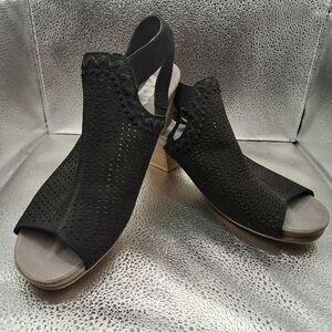 Earth Black Leather Slingback Sandals Women's Size 8 Wide